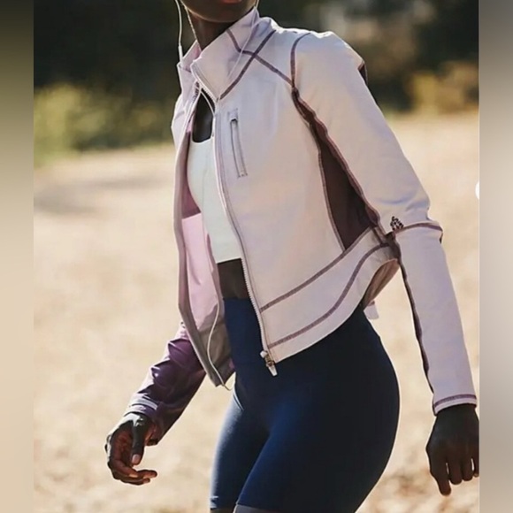 #59 NWT Free People Dasher Run Jacket in Lavender Shadow
